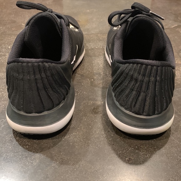 Women’s Nike Training Flex Supreme TR5 Flywire Shoe - Picture 4 of 12